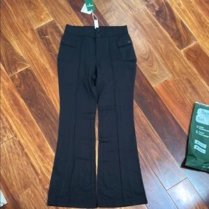 HALARA Elegant Black Flare Pants